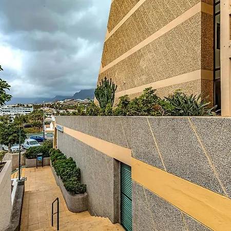 Appartement Newly Reformed With Sea View And Pool, Near The Beach, In Playa De Americas *