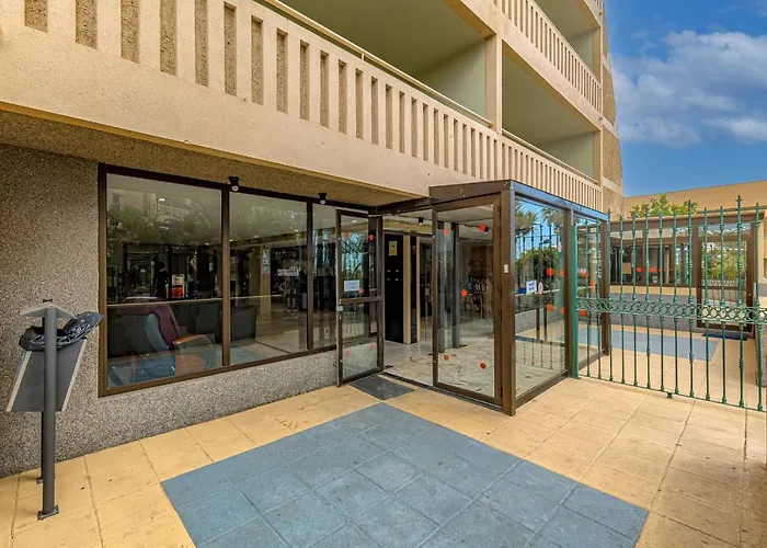 Newly Reformed With Sea View And Pool, Near The Beach, In Playa De Americas * Playa de las Américas