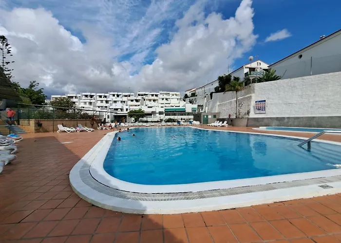 Newly Reformed With Sea View And Pool, Near The Beach, In Playa De Americas Apartment *