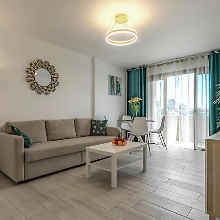 Newly Reformed With Sea View And Pool, Near The Beach, In Playa De Americas