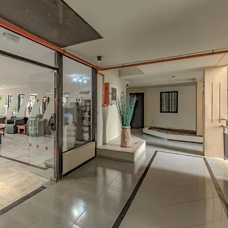 Newly Reformed With Sea View And Pool, Near The Beach, In Playa De Americas 플라야데라스아메리카스