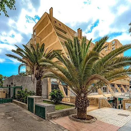 아파트 Newly Reformed With Sea View And Pool, Near The Beach, In Playa De Americas