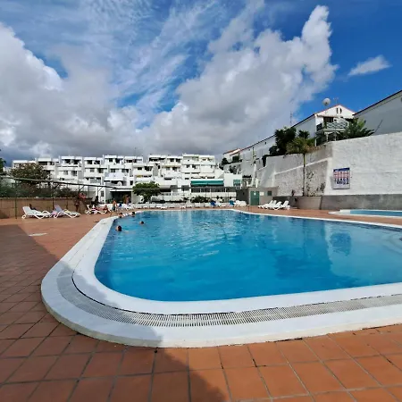 Newly Reformed With Sea View And Pool, Near The Beach, In Playa De Americas Apartment *