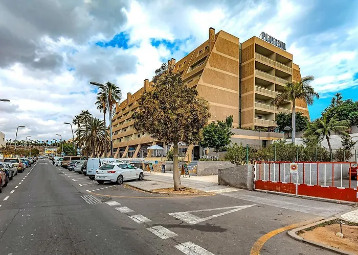 Newly Reformed With Sea View And Pool, Near The Beach, In Playa De Americas Apartment Playa de las Américas