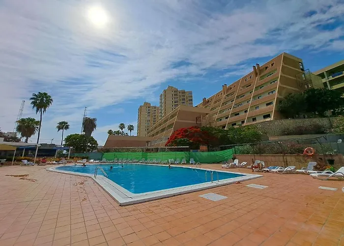 Apartment Newly Reformed With Sea View And Pool, Near The Beach, In Playa De Americas *